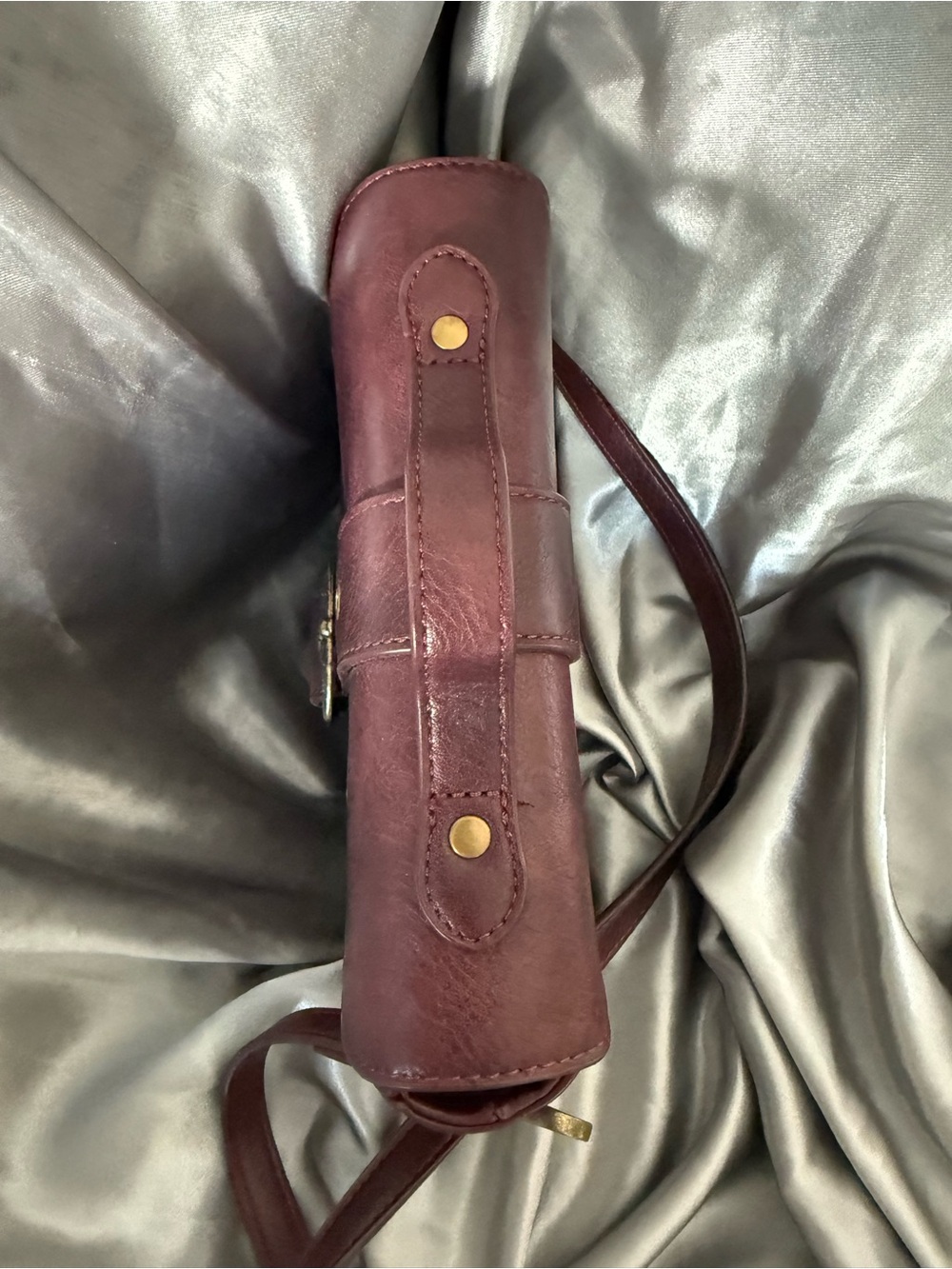 Disturbia Rosamoth Buckle Crossbody Satchel Bag - Picture 4 of 9